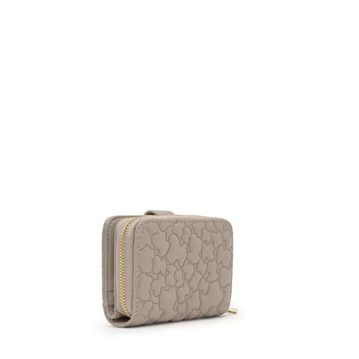 ארנק נשים קטן בגוון בז׳ עם דוגמת תבליט, רוכסן זהב, מותג CHOZEN