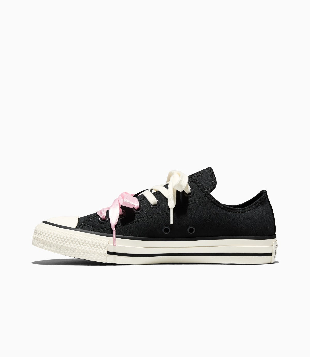 קונברס סניקרס CHUCK TAYLOR ALL STAR לנשים