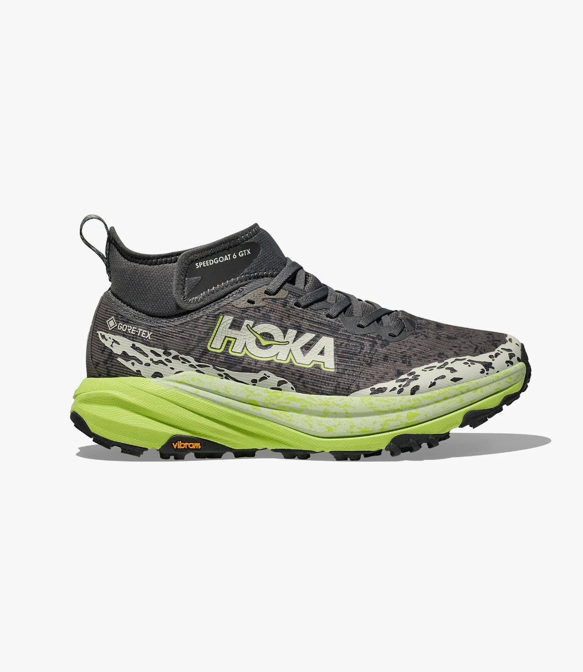 נעל שטח הוקה מהצד המציגה את סוליית Vibram הירקרקה - CHOZEN