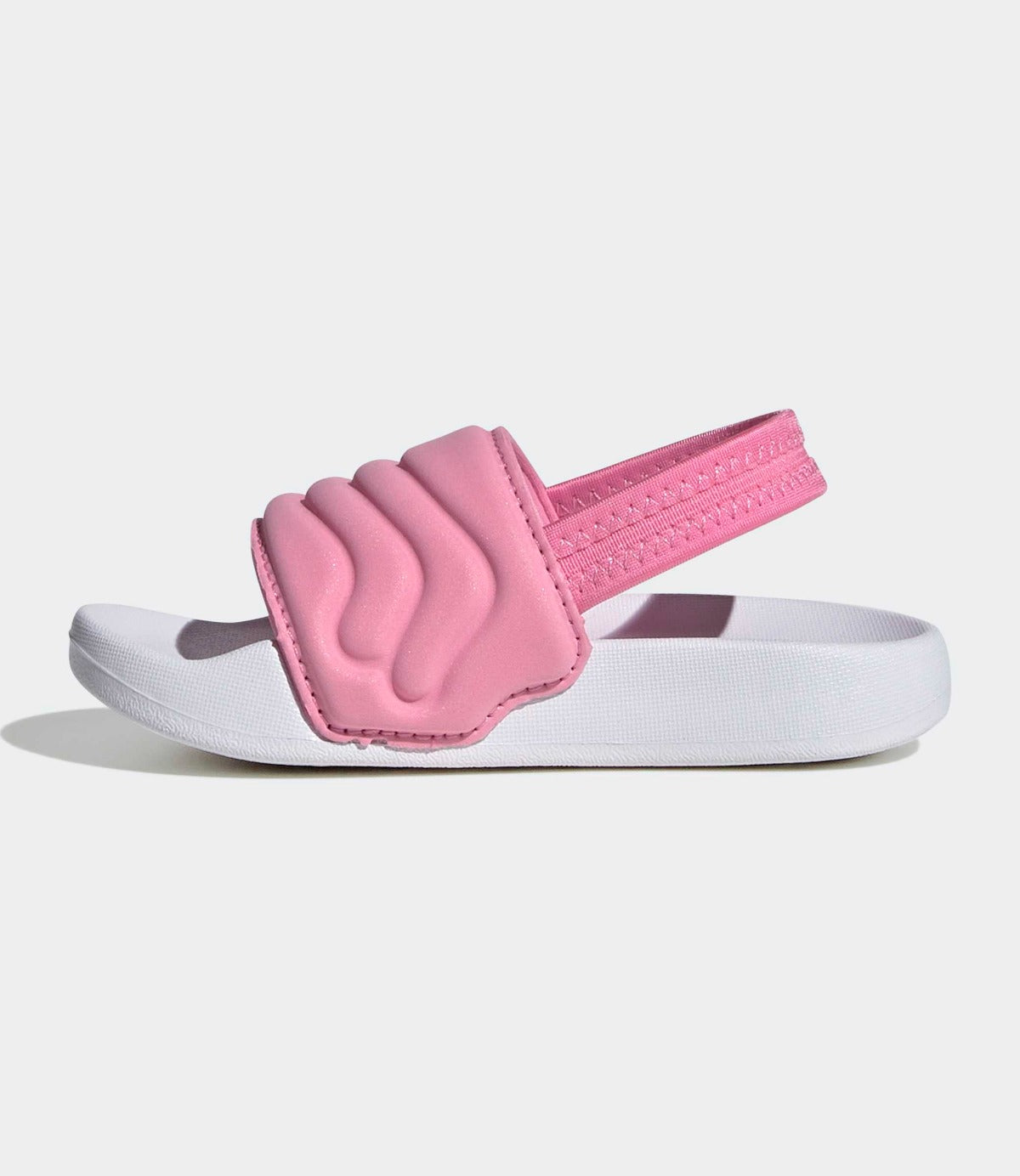 סנדל ספורט ורוד לילדים עם רצועה אחורית וסוליה לבנה, צילום צד