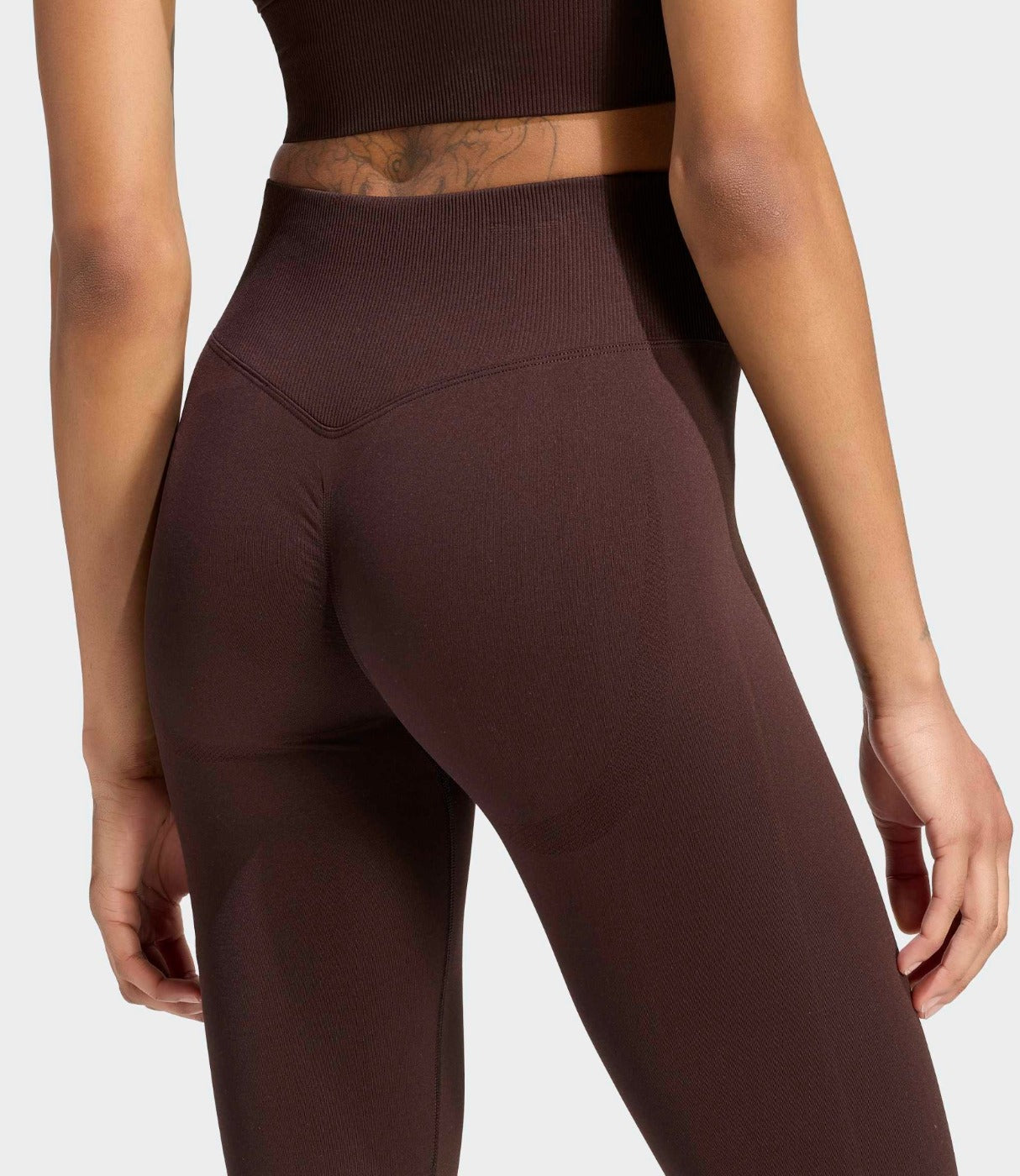 אדידס טייץ ESSENTIALS SEAMLESS לנשים - קפה אורורה