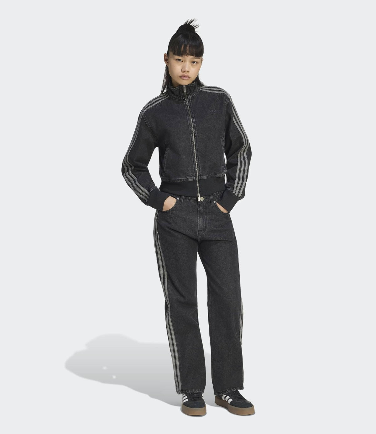 ADIDAS LIGHT JACKET בצבע שחור - CHOZEN