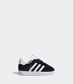סניקרס adidas Gazelle שחור לבן, צילום צד, רקע אפור, חנות CHOZEN מותגים מובילים