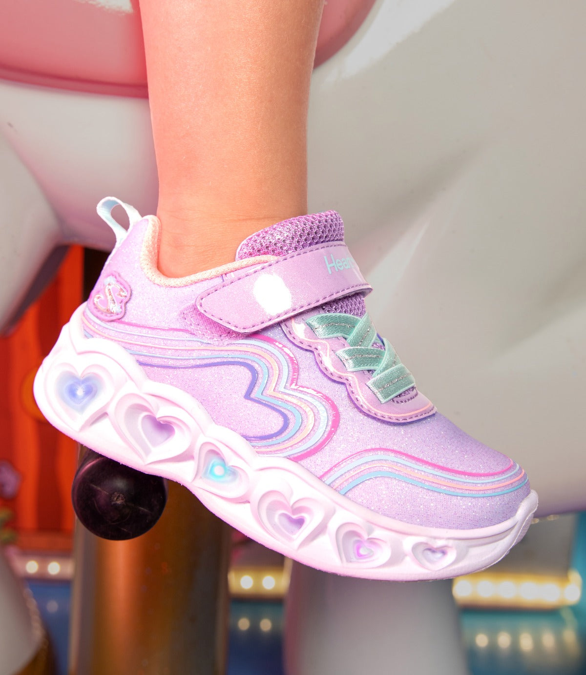 סקצ'רס סניקרס Heart Lights - Retro Hearts בשילוב אורות בסולייה לתינוקות