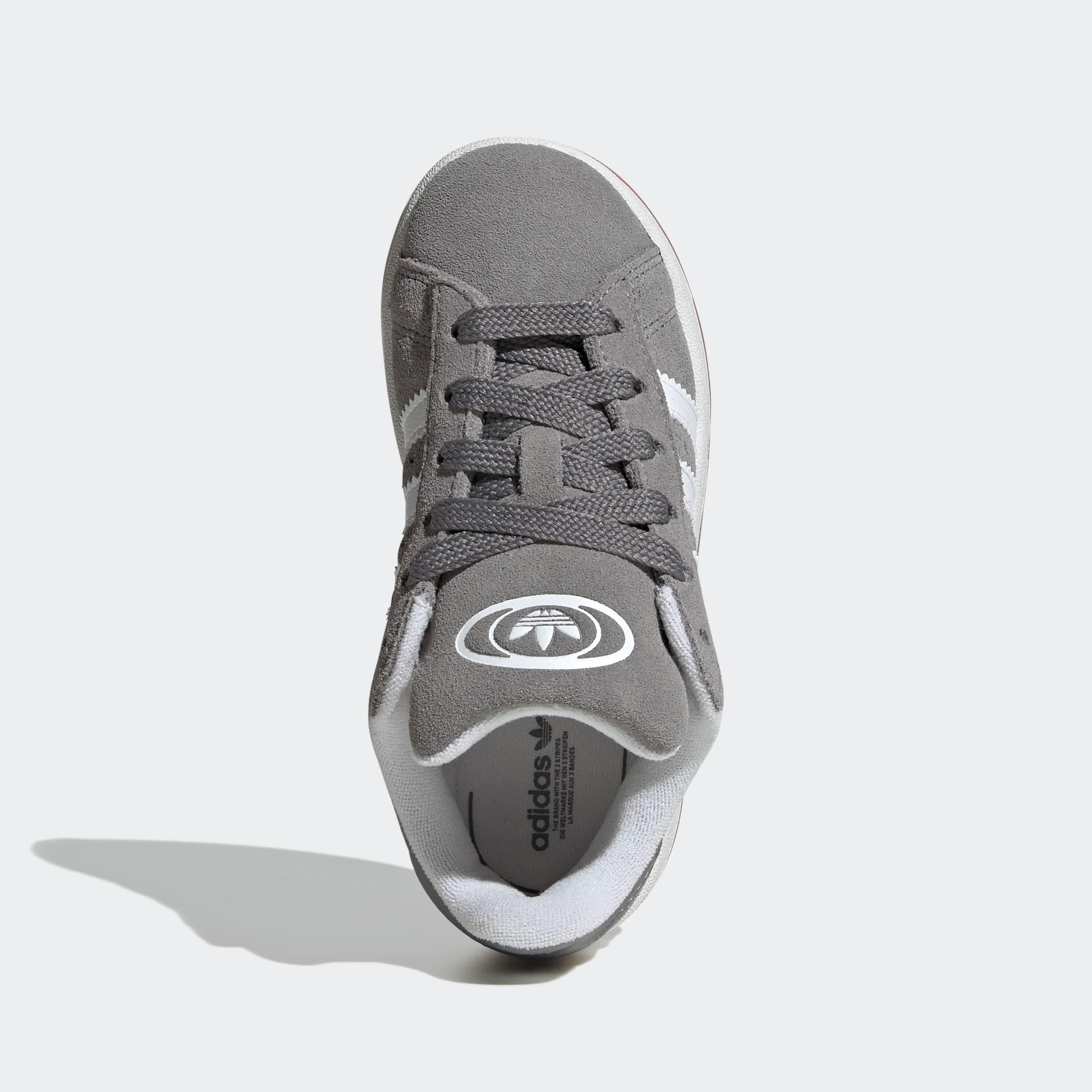 נעל אדידס אפורה עם סוליה לבנה ולוגו, תצלום עליון, מוצרת CHOZEN