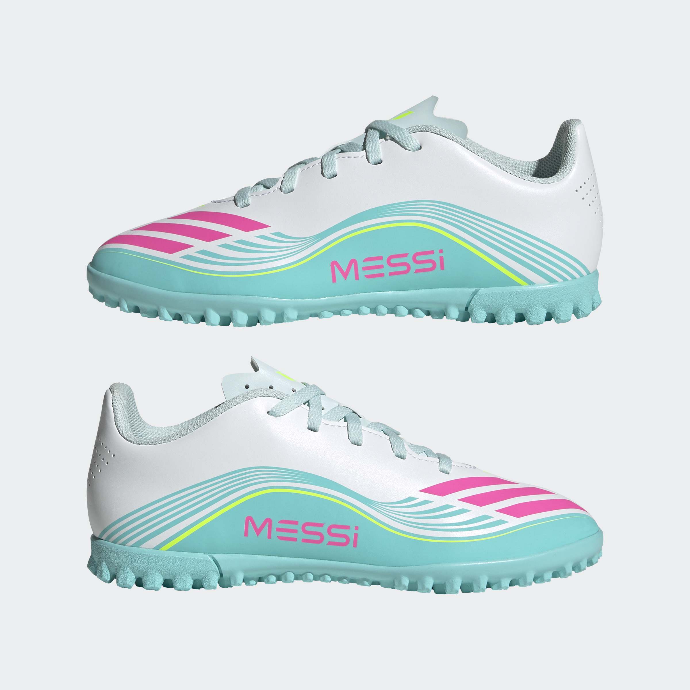 נעלי כדורגל טורף ילדים, צבעי תכלת, ורוד ולבן, עיצוב מודרני עם סוליה לגראס סינתטי