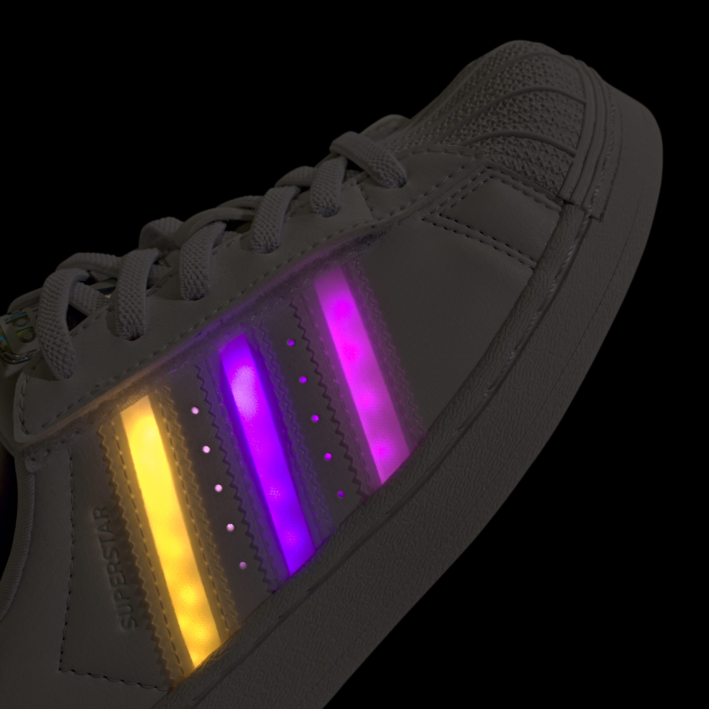 אדידס סניקרס SUPERSTAR LED LIGHTS לילדים