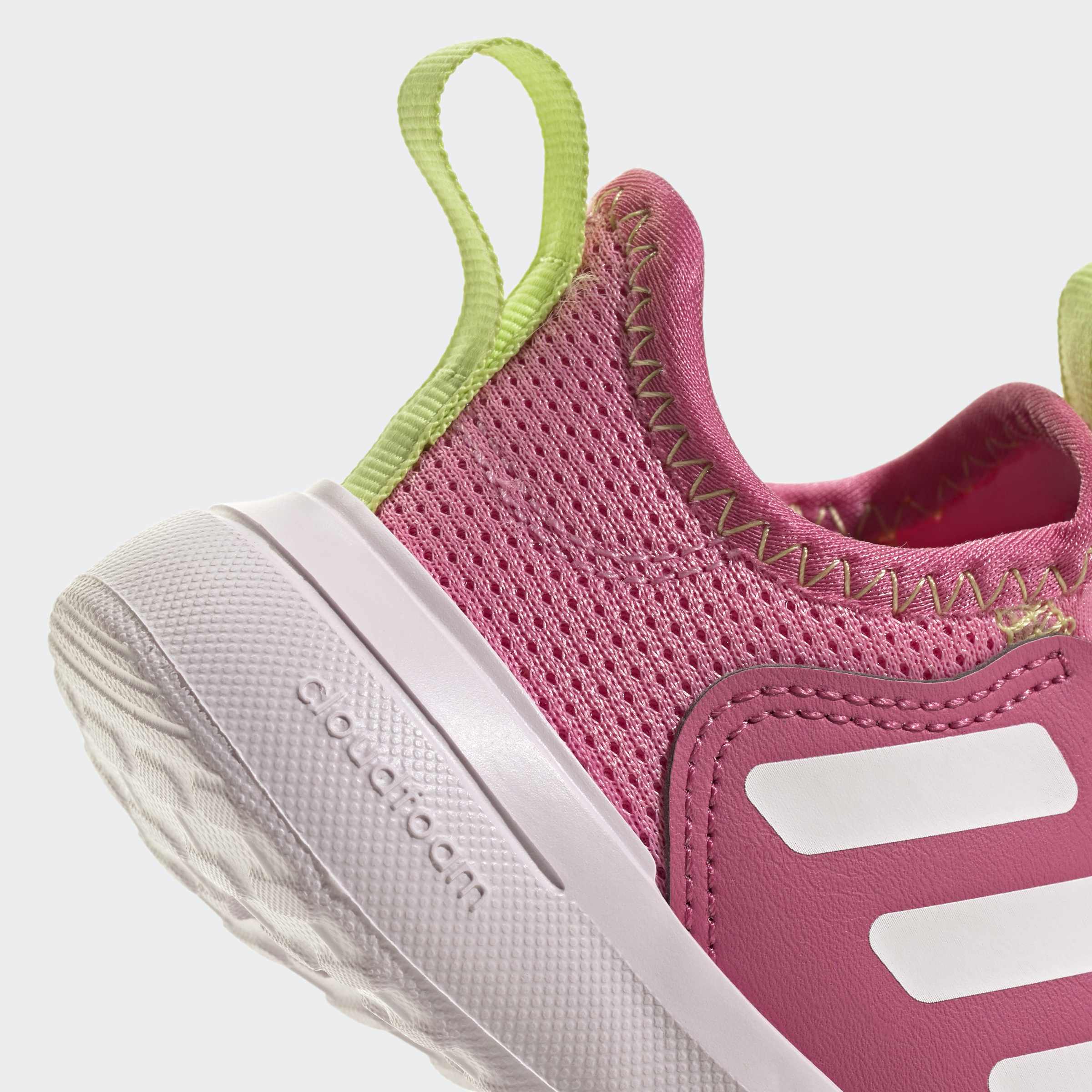 נעל סניקרס ורודה לילדים, בד רשת, פסי צד לבנים, לולאת עקב ירוקה, סוליית גומי לבנה