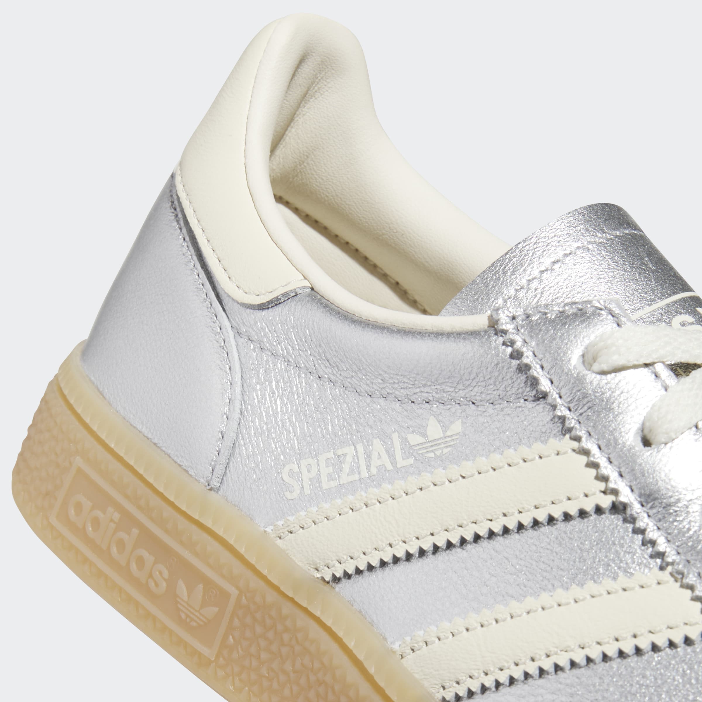 אדידס סניקרס SPEZIAL לנשים