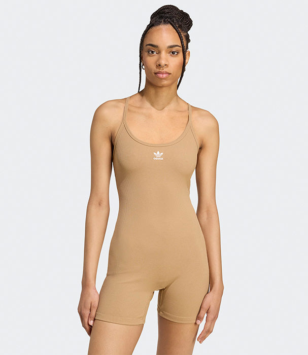 אדידס אוברול קצר ESSENTIALS ONESIE לנשים