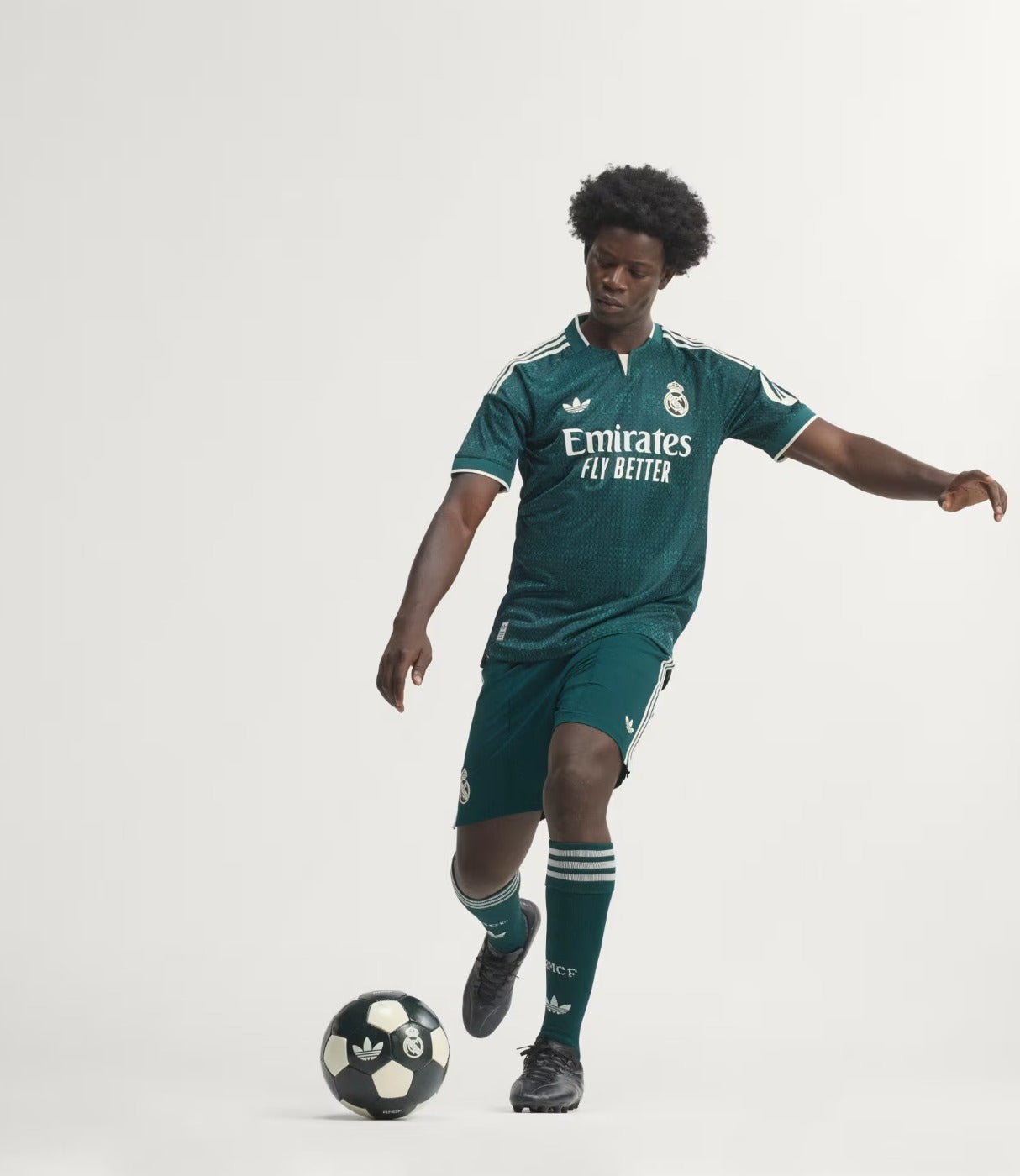 אדידס חולצת כדורגל Real Madrid 26/27 Away Authentic לגברים