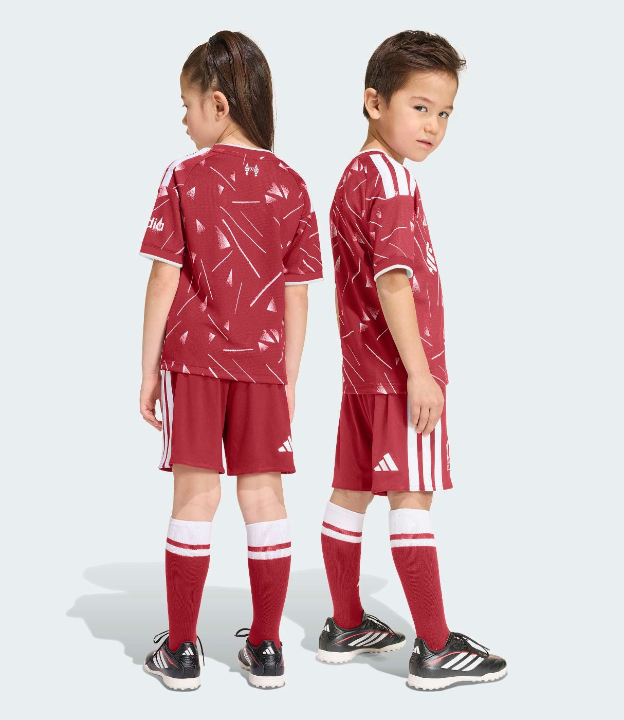 אדידס סט מדי כדורגל LIVERPOOL FC 26/27 HOME לילדים