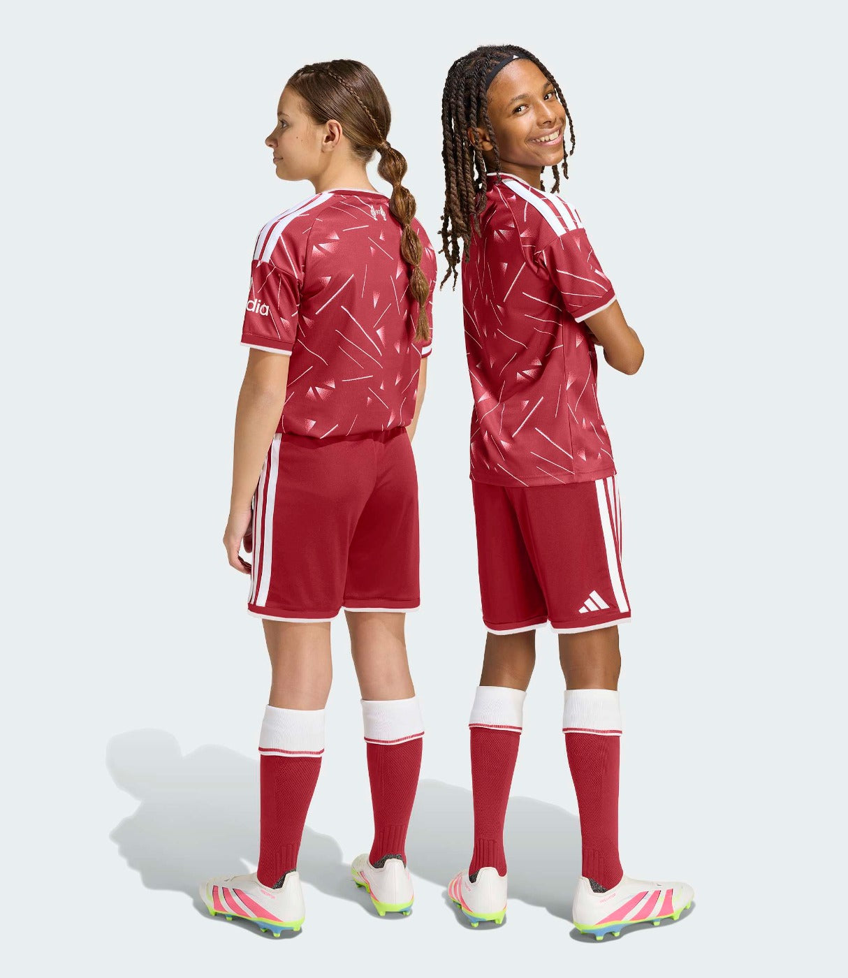 אדידס מכנסי כדורגל קצרים LIVERPOOL FC 26/27 HOME ג'וניור