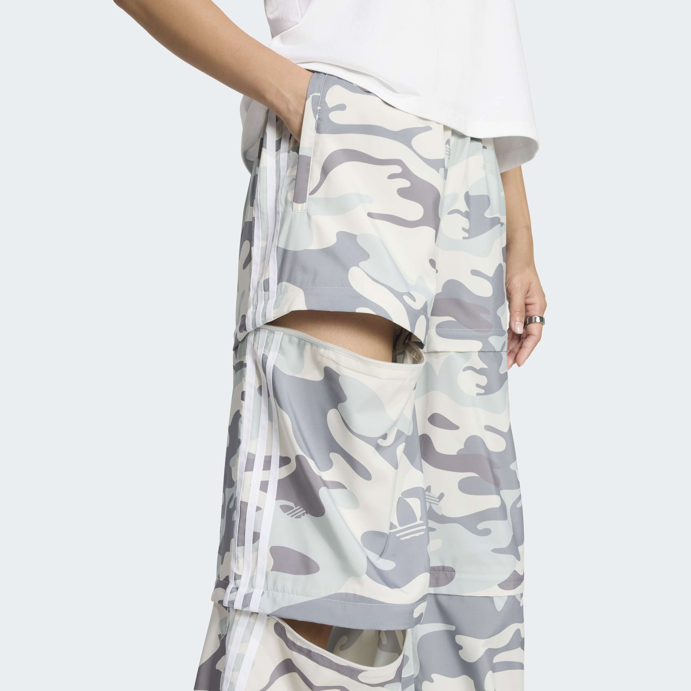 אדידס מכנסי קרגו CAMO ADILENIUM CARGO לנשים