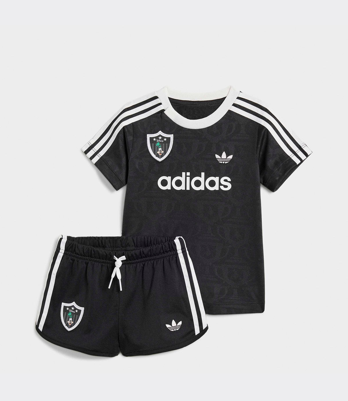אדידס סט טישרט ומכנסיים קצרים בשילוב דיסני לתינוקות