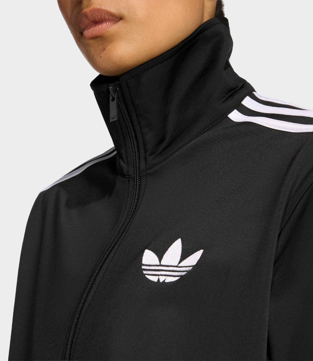 ADIDAS TRACK TOP בצבע שחור - CHOZEN
