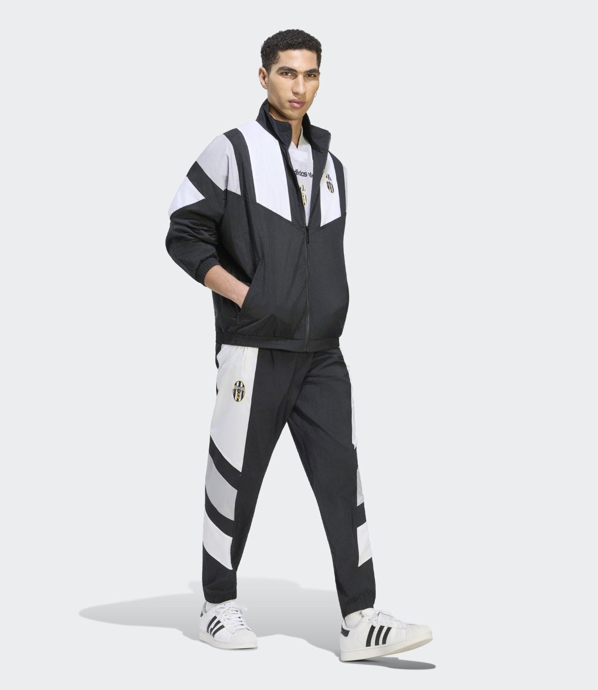 ADIDAS TRACK TOP בצבע שחור - CHOZEN