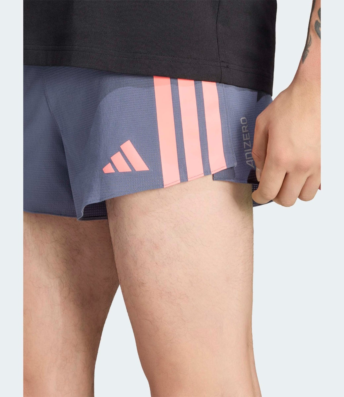 ADIDAS מכנסיים קצרים בצבע אוניקס - CHOZEN