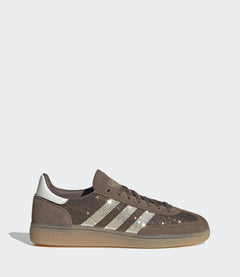 תמונה 1: סניקרס HANDBALL SPEZIAL בצבע earth strata, מבט צד מלא על הנעל - CHOZEN