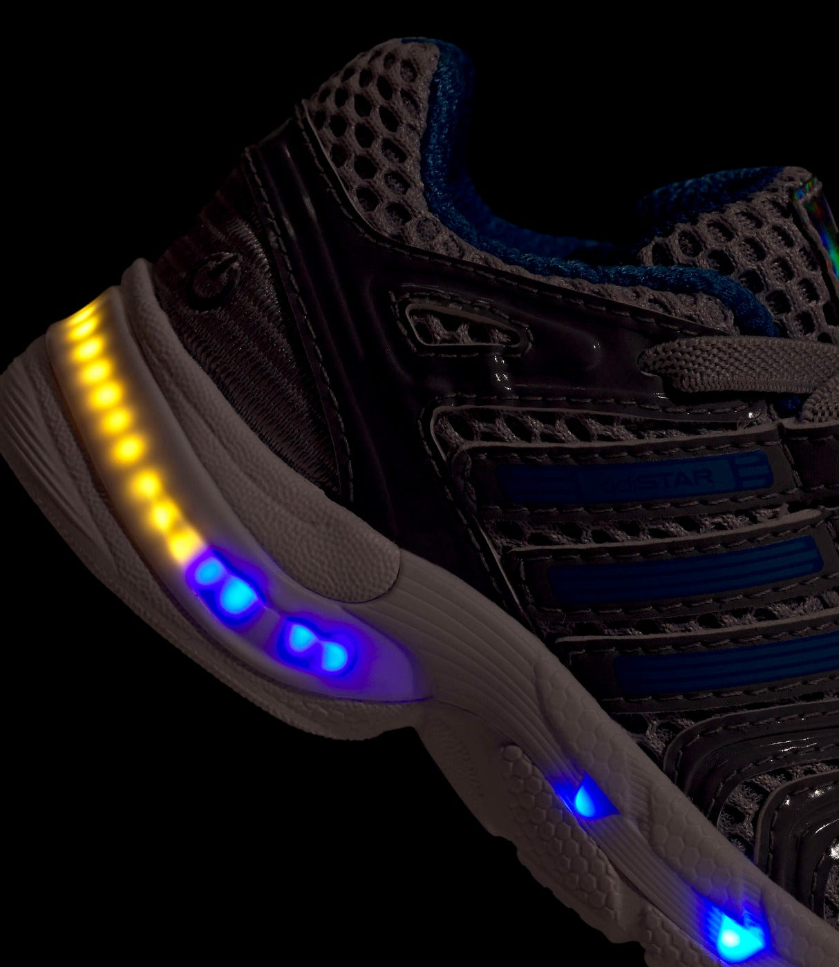אדידס נעלי ספורט ADISTAR CONTROL 5 LED בשילוב אורות בסוליה לתינוקות