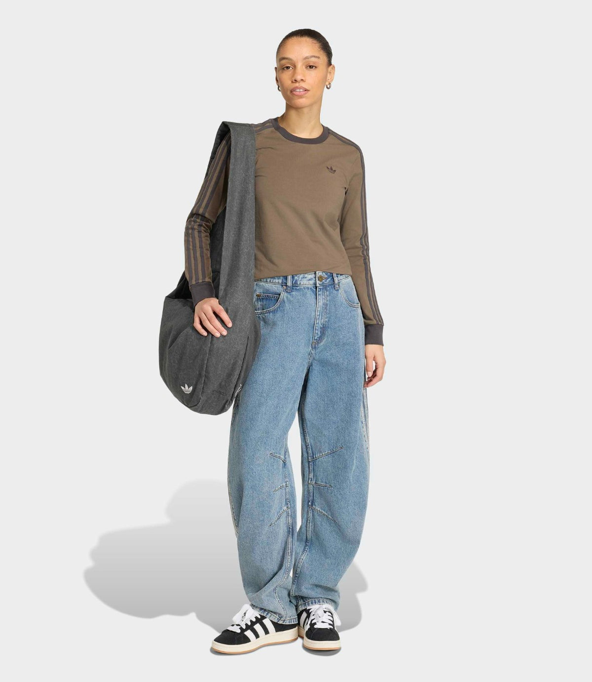 ADIDAS JEANS בצבע כחול - CHOZEN