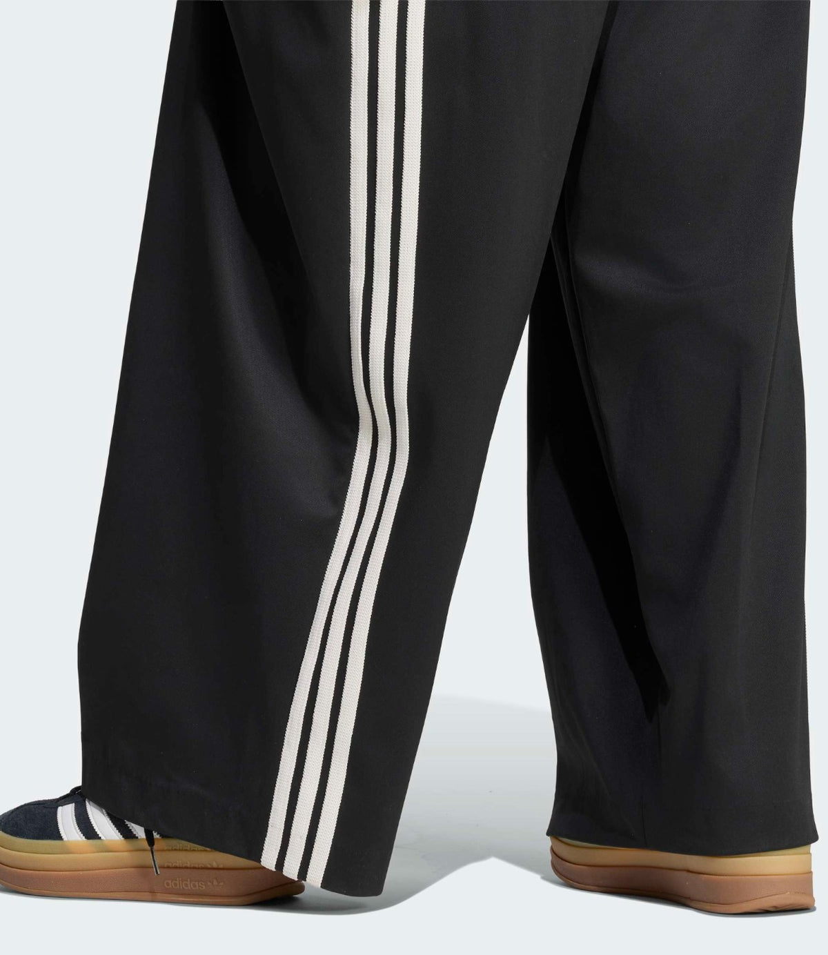 ADIDAS PANTS (1/1) בצבע שחור - CHOZEN