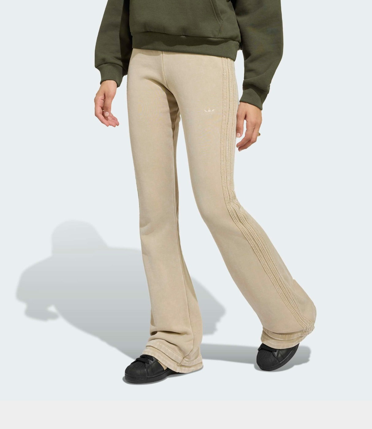 אדידס מכנסיים ארוכים SST BOOTCUT לנשים