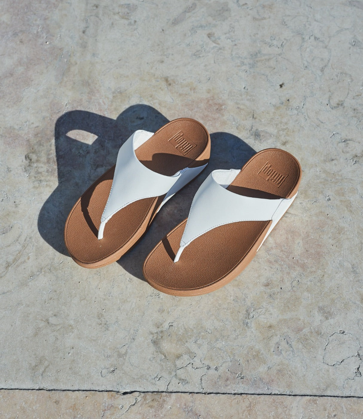 פיטפלופ סנדלים Lulu Toe Post I88-024 לנשים - לבן