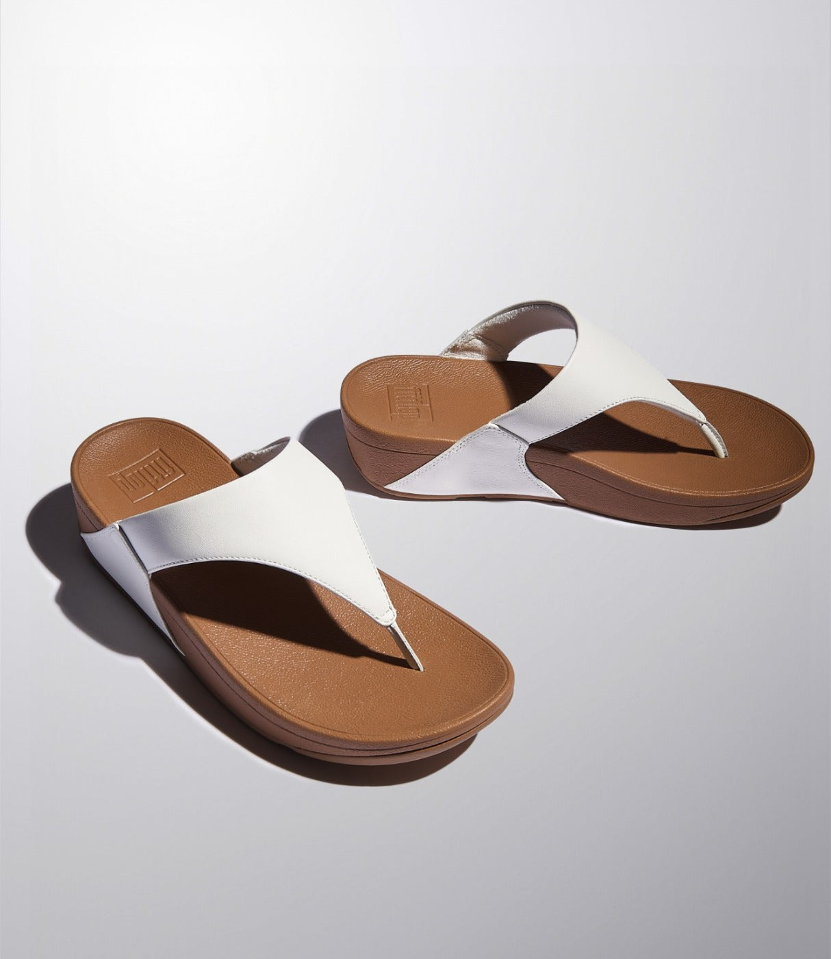 פיטפלופ סנדלים Lulu Toe Post I88-024 לנשים - לבן