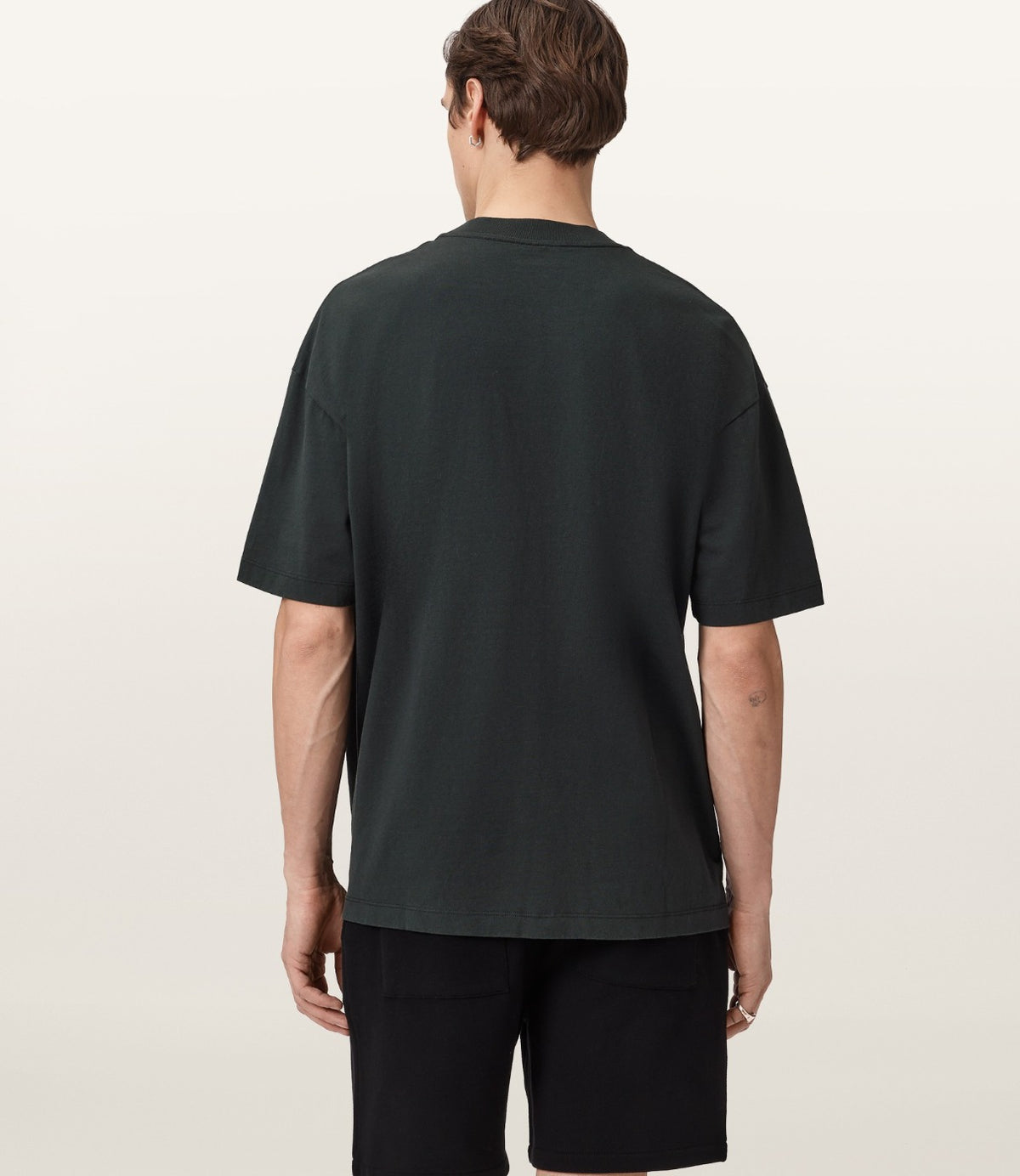 ALLSAINTS טי שירט קצרה בצבע אפור - CHOZEN