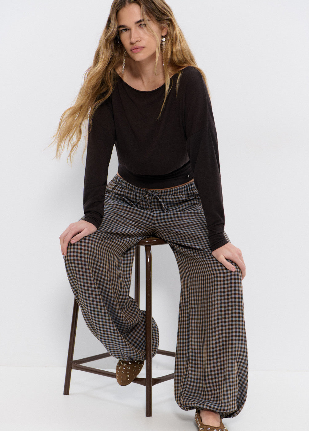 בראוני מכנסיים ארוכים לנשים