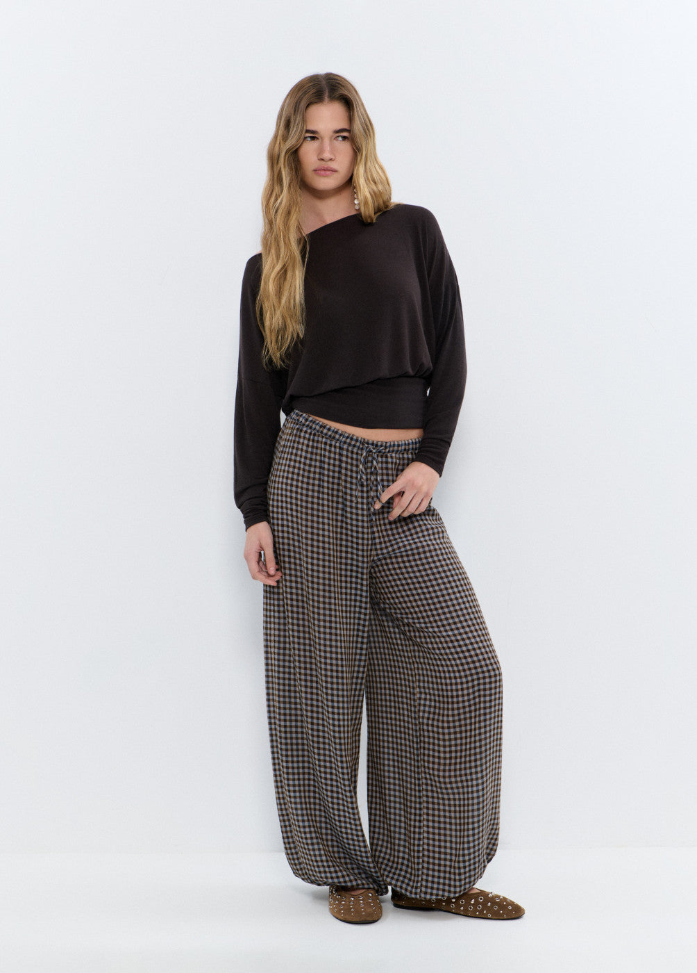 בראוני מכנסיים ארוכים לנשים