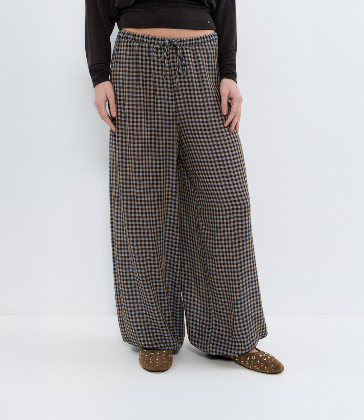 בראוני מכנסיים ארוכים לנשים