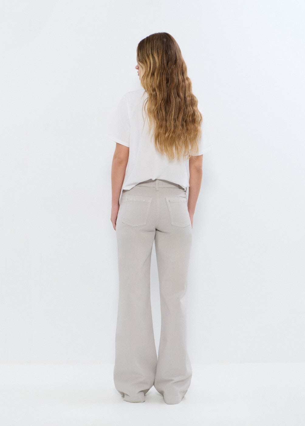 בראוני מכנסיים ארוכים לנשים