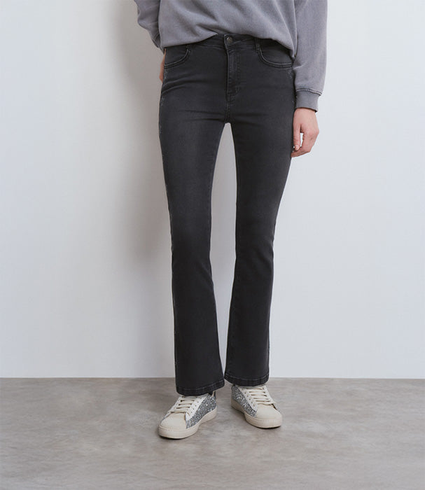 בראוני ג'ינס מתרחב לנשים