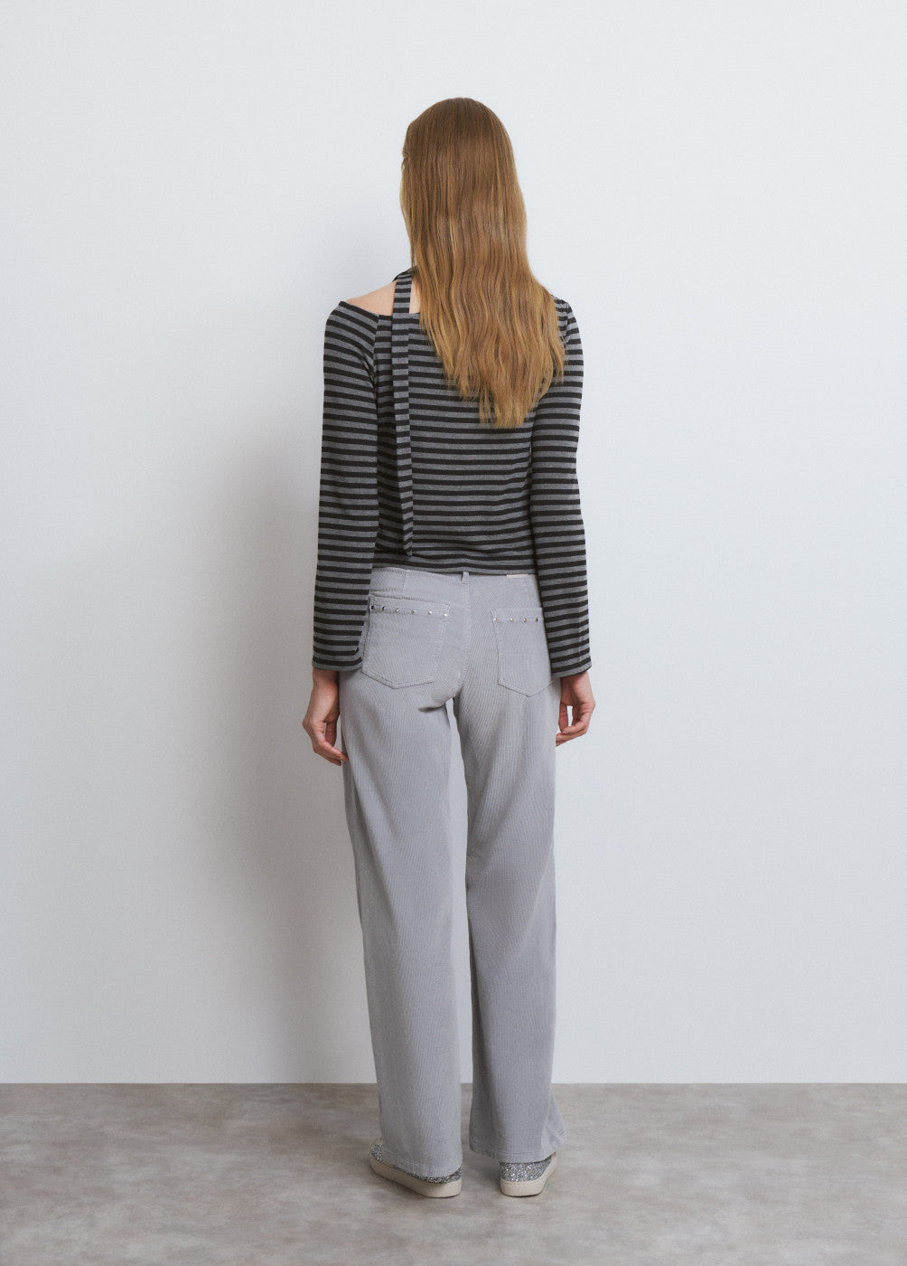 בראוני חולצה ארוכה לנשים