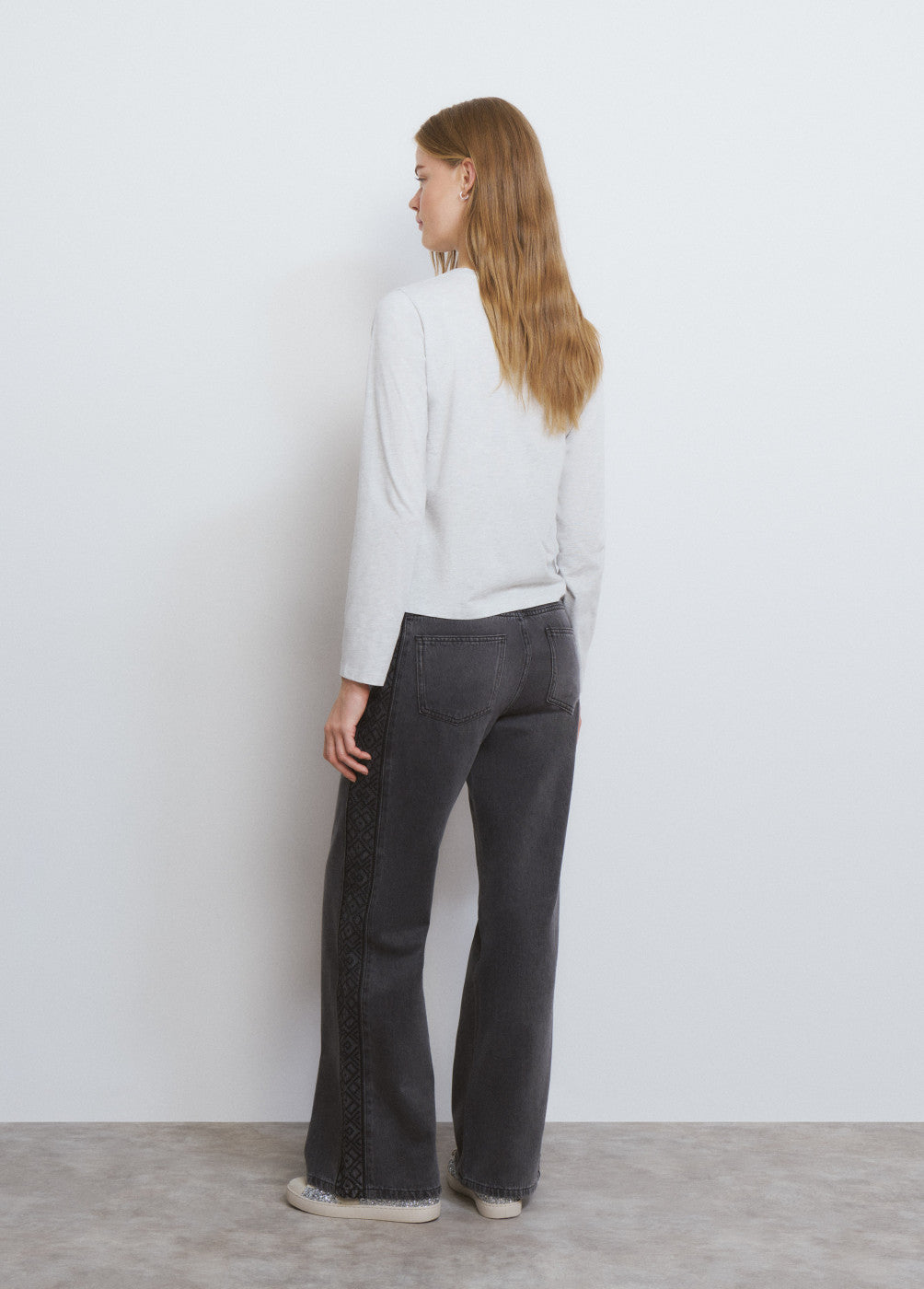 בראוני חולצה ארוכה לנשים