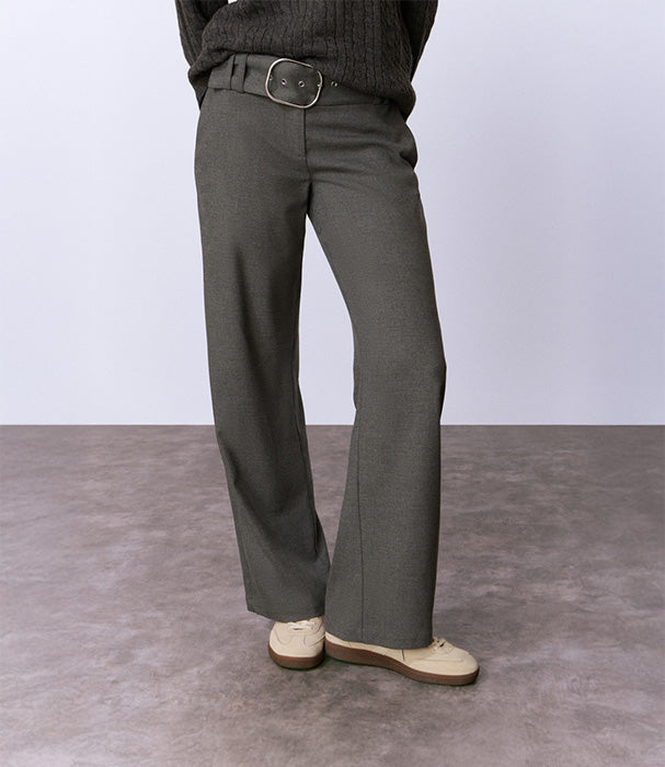 בראוני מכנסיים ארוכים לנשים