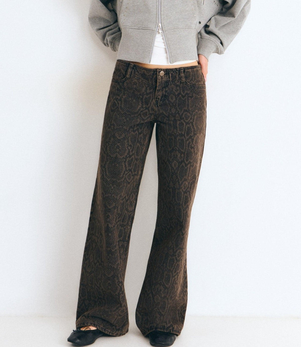 BROWNIE JEANS - CHOZEN